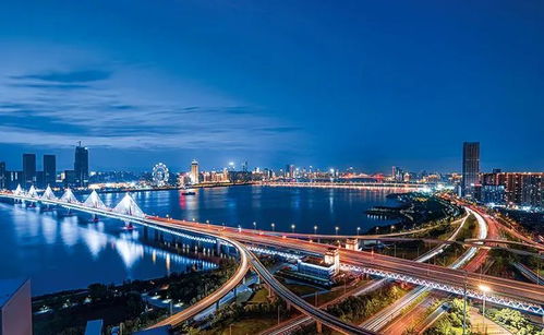 廣連八方 今日南昌 四面逢源