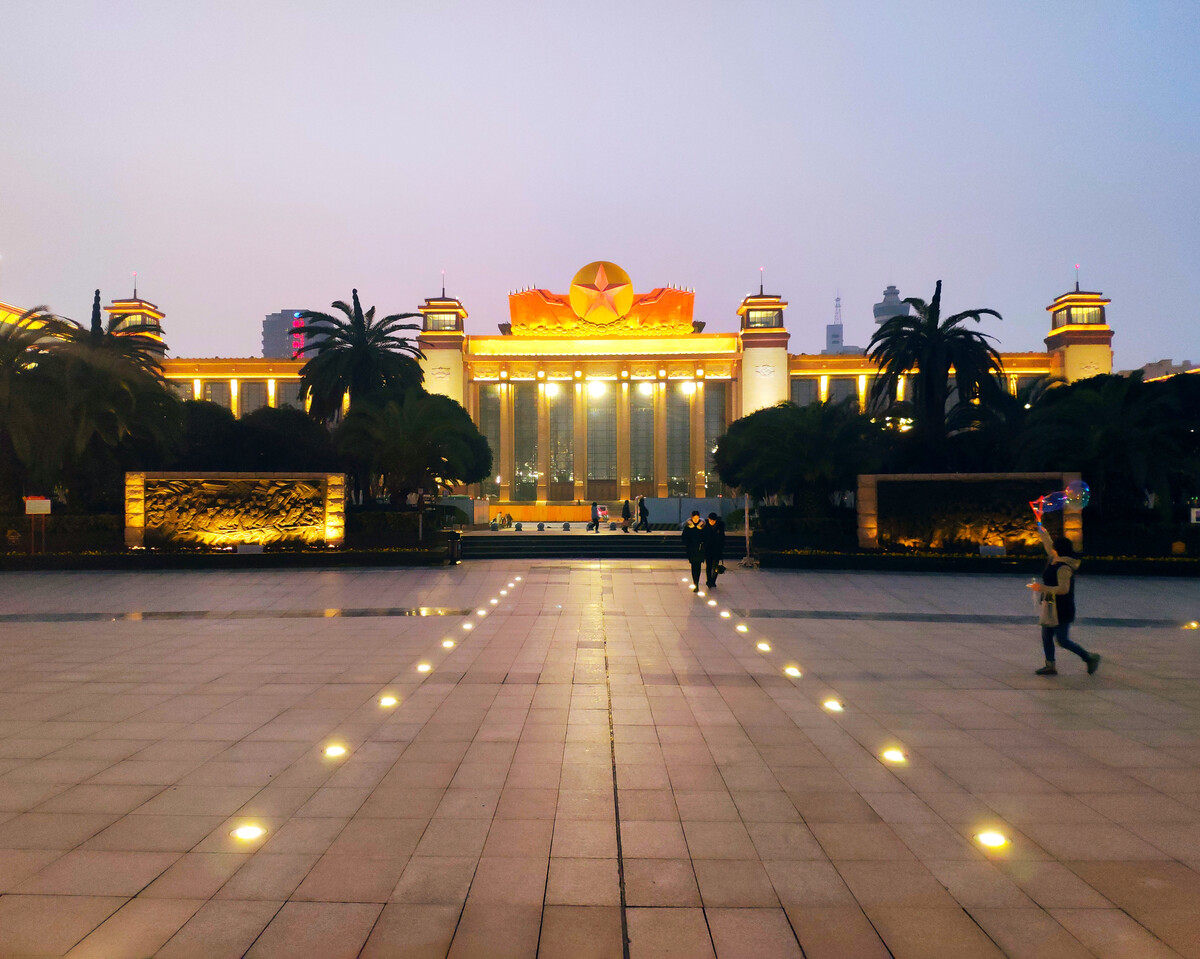 南昌八一廣場 歷史與現(xiàn)代化的交匯點